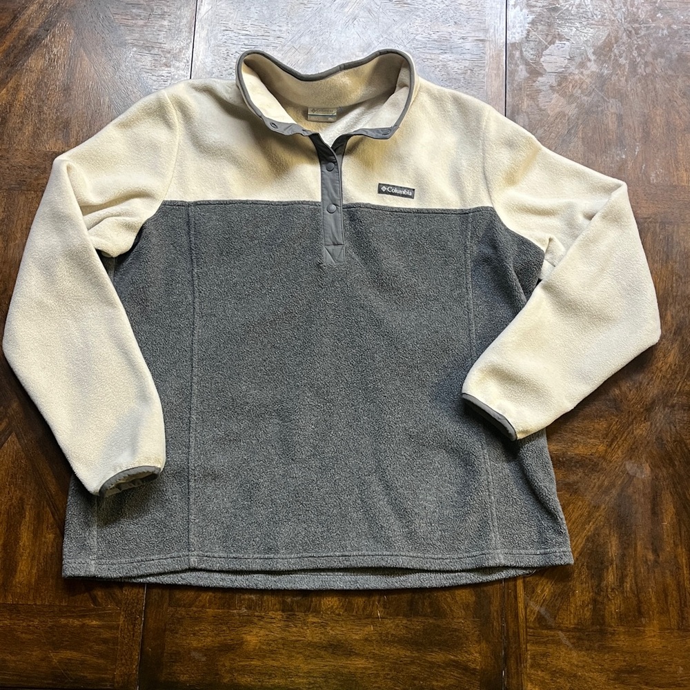 Columbia Cream and Gray Fleece quarter button Pullover